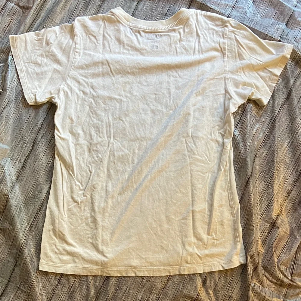 Vintage American Art Graphic Tee in White with Red and Blue - Picture 5 of 5